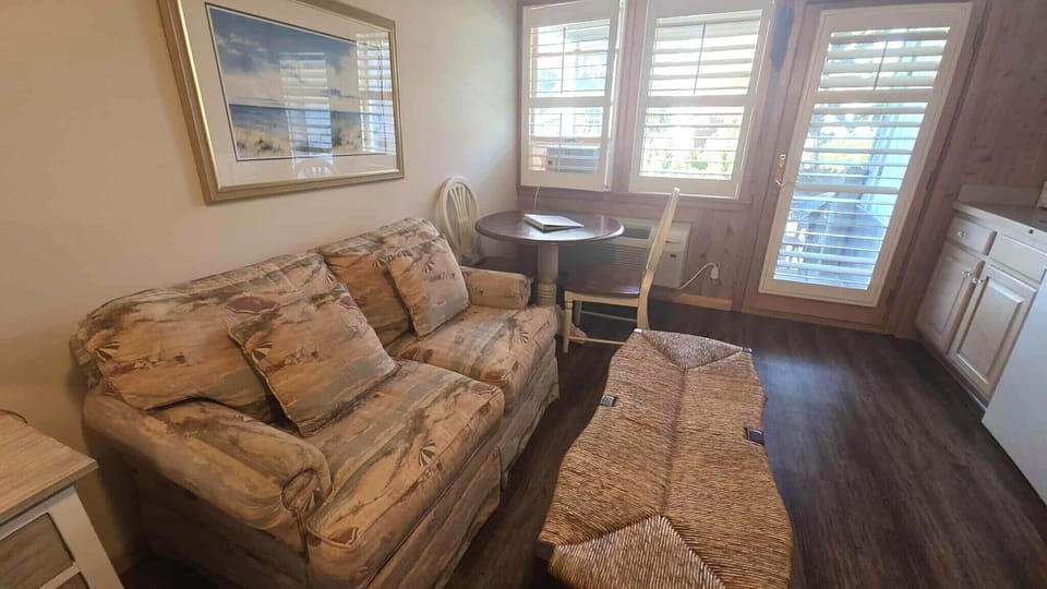 Sitting Area and Deck Access