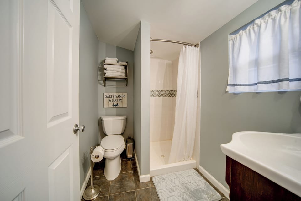 Full Bathroom