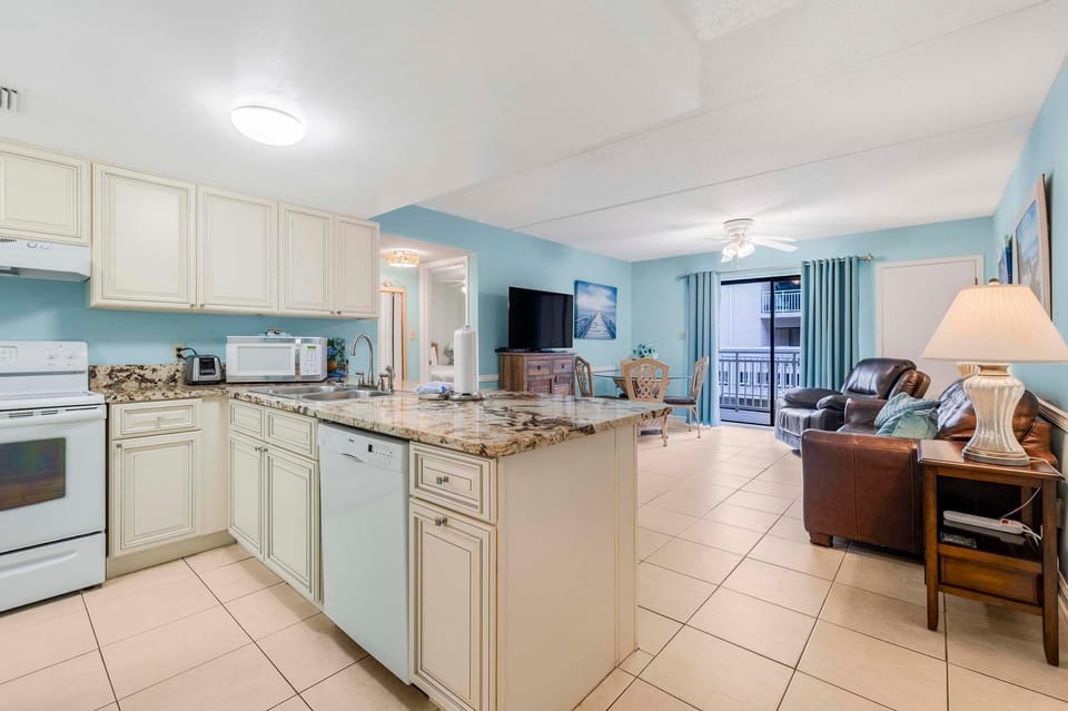 Condo, Multiple Beds (Sugar Beach 132) | Interior
