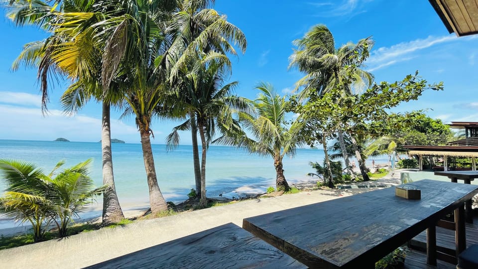 Kaibae Beach Resort Hotel in Ko Chang