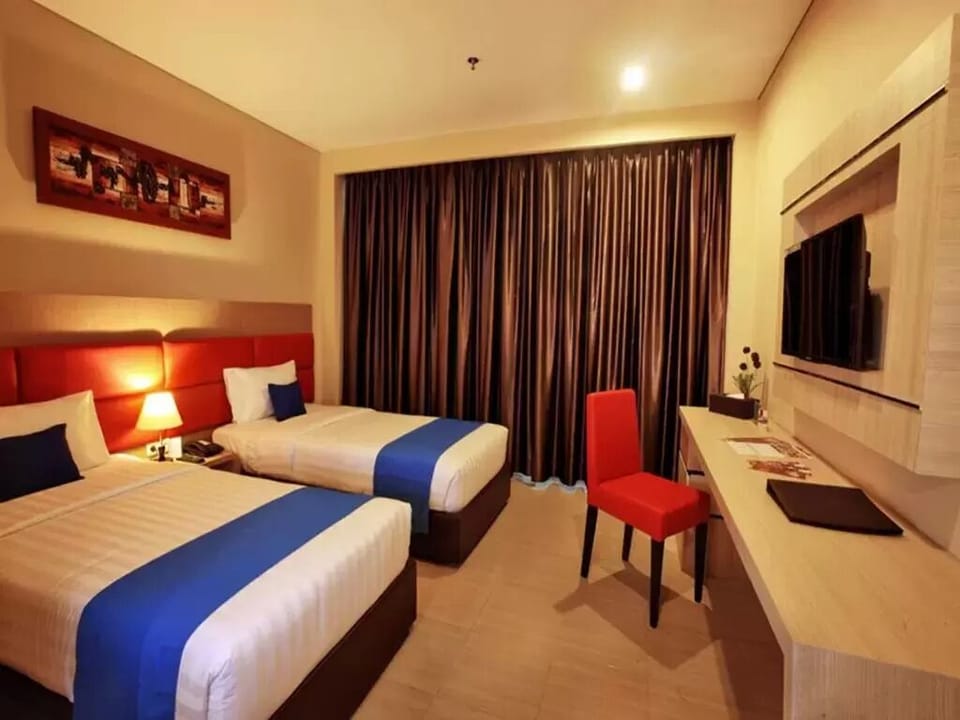 Desk, WiFi (free), bed sheets