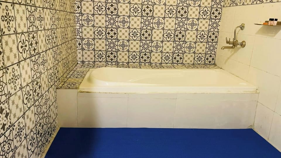 Maharaja Cottage | Bathroom