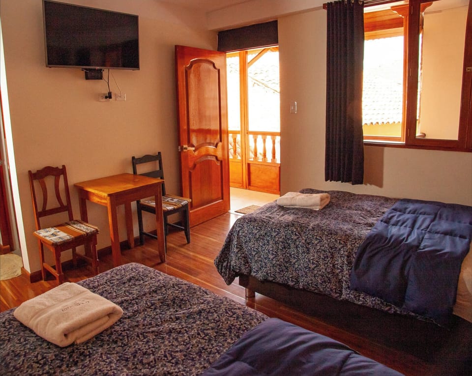 Standard Twin Room, Courtyard View | WiFi (free), bed sheets
