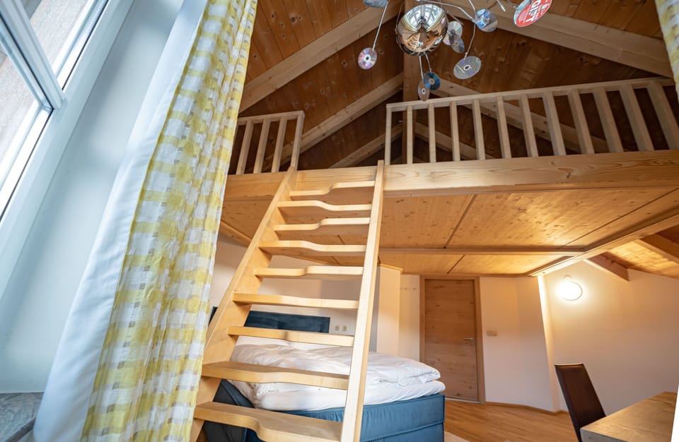 Comfort Chalet, Balcony, Mountain View | Interior