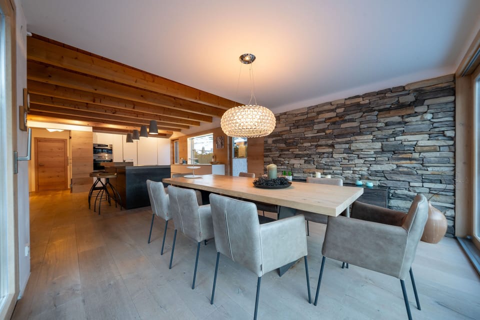 Comfort Chalet, Balcony, Mountain View | Dining