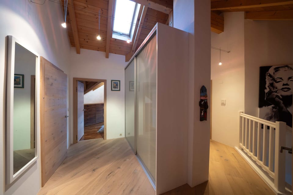 Comfort Chalet, Balcony, Mountain View | Interior