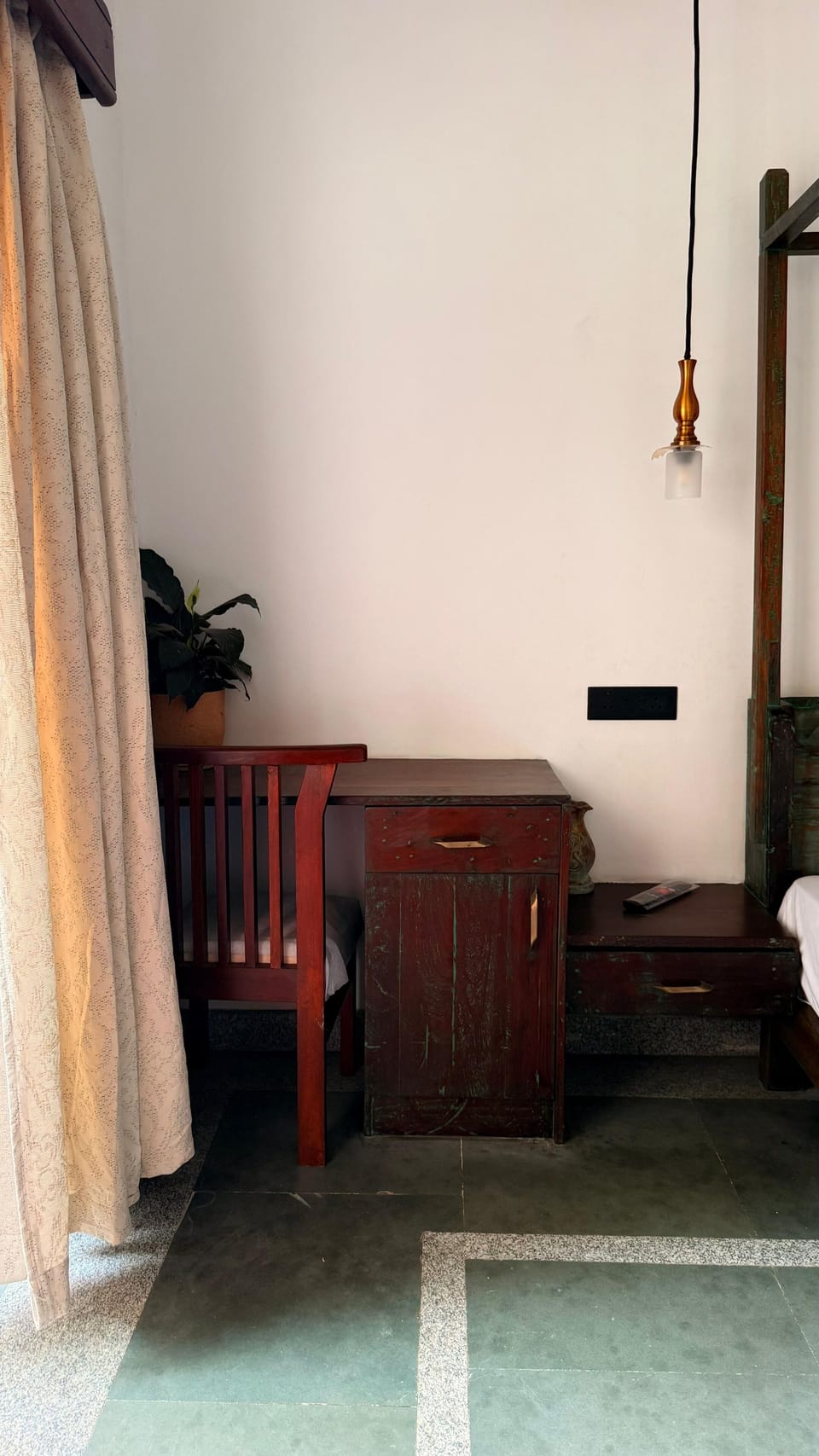 Room | Free WiFi