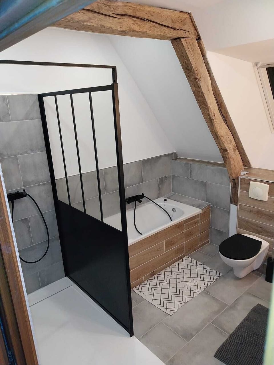 Family Room, Garden View | Bathroom