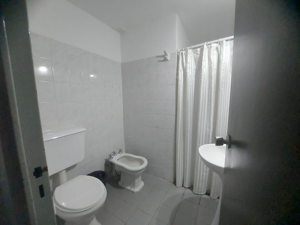 Standard Twin Room | Bathroom | Shower, towels, soap, shampoo