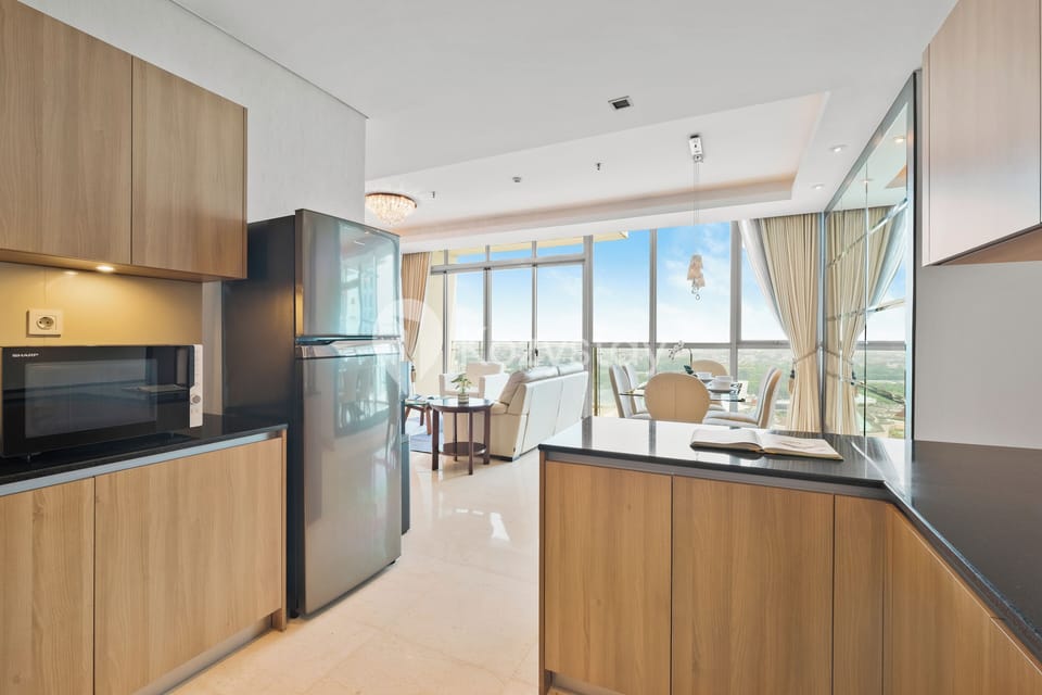 Apartment, 3 Bedrooms, City View | Private kitchen | Full-size fridge, microwave, stovetop, rice cooker