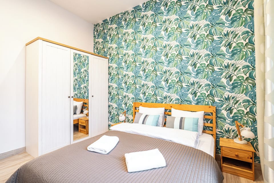 Apartment | Iron/ironing board, free WiFi