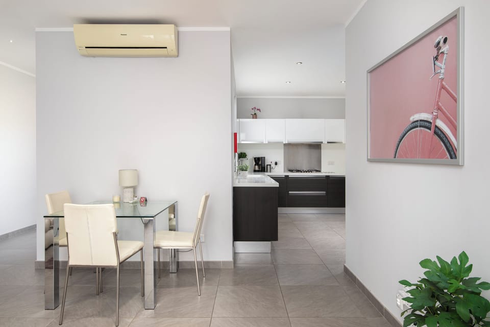 Penthouse, 3 Bedrooms, Kitchen, City View | Dining room