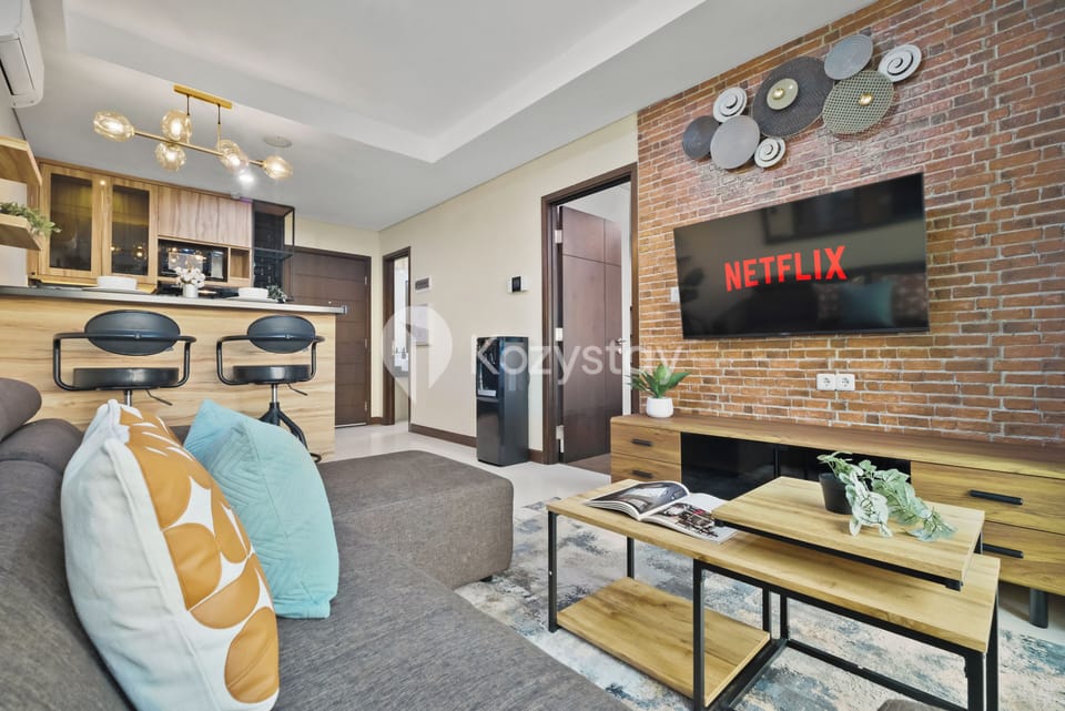 Apartment, 1 Bedroom, City View | Living area | Smart TV, Netflix, streaming services