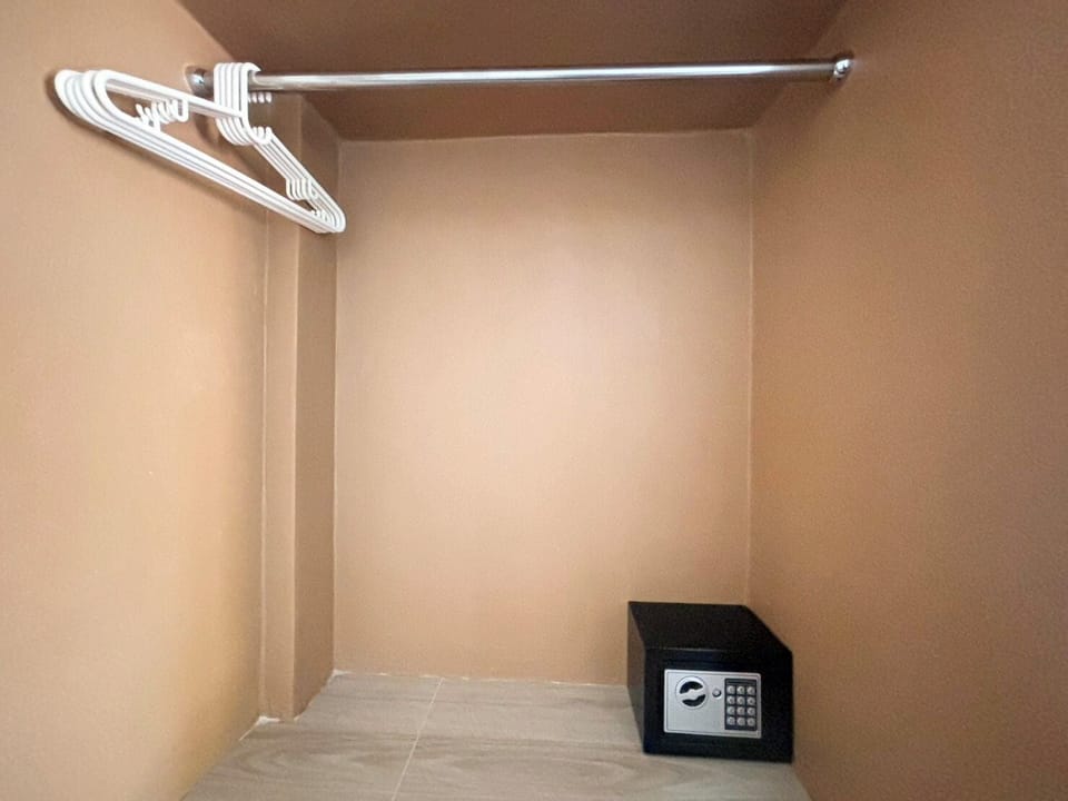 In-room safe, desk, blackout drapes, soundproofing