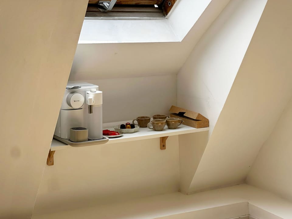 Basic Apartment | Private kitchen | Mini-fridge, microwave, stovetop, cookware/dishes/utensils