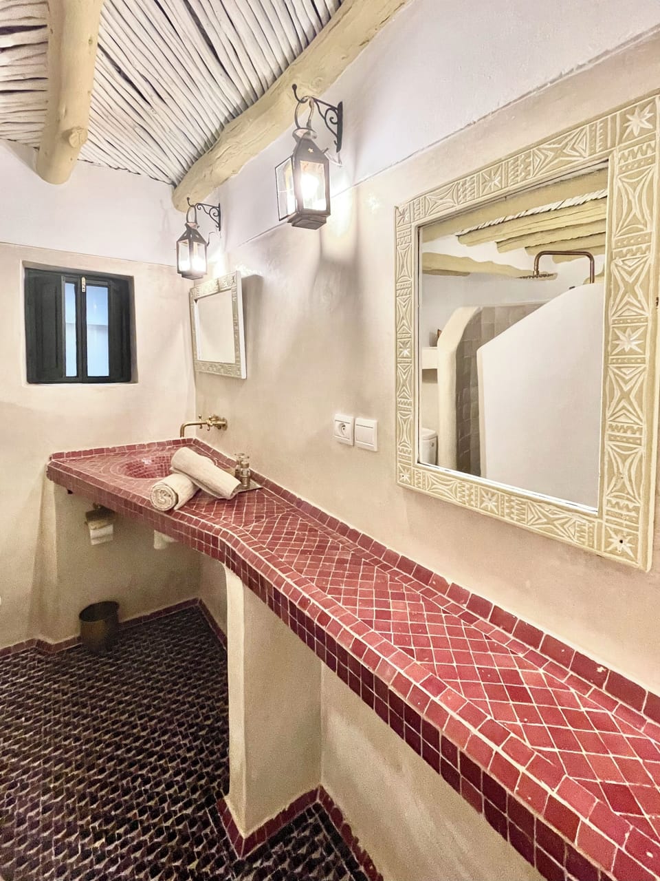 House | In-room safe, iron/ironing board, free WiFi