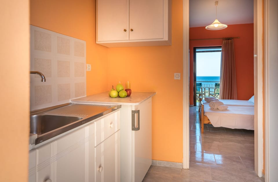 Classic Studio, Sea View | Private kitchenette | Fridge, stovetop, electric kettle, cookware/dishes/utensils