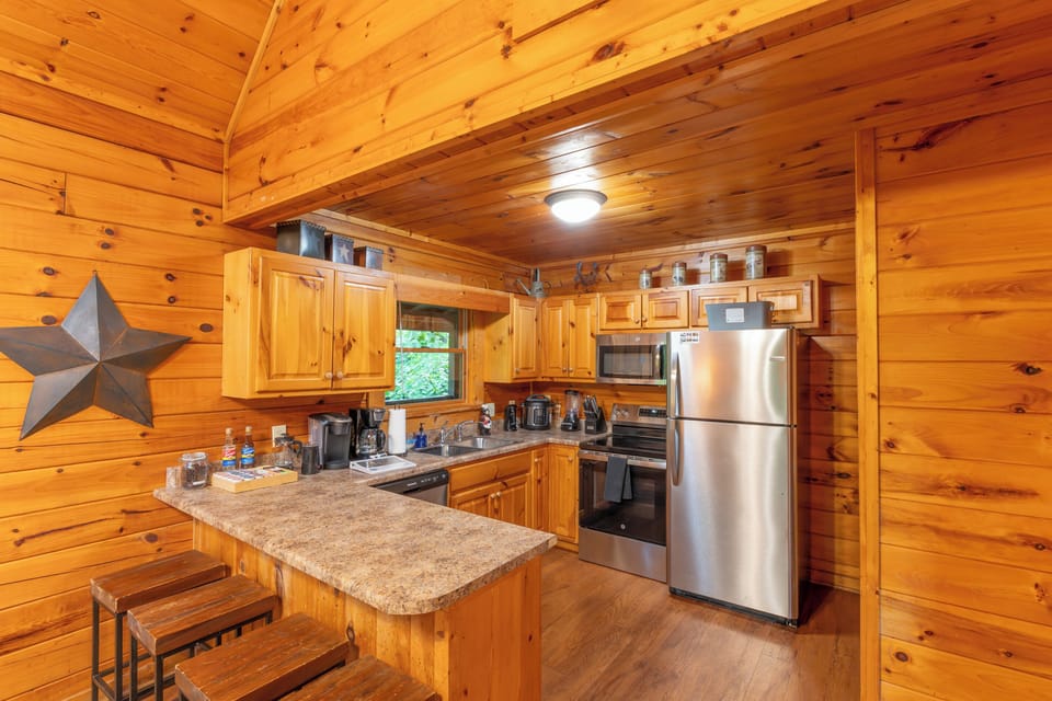 Our fully stocked kitchen makes meal prep a breeze.