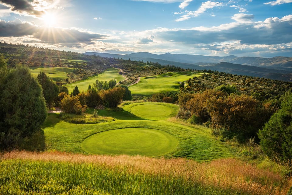 A stunning nearby golf course, with views for days.
