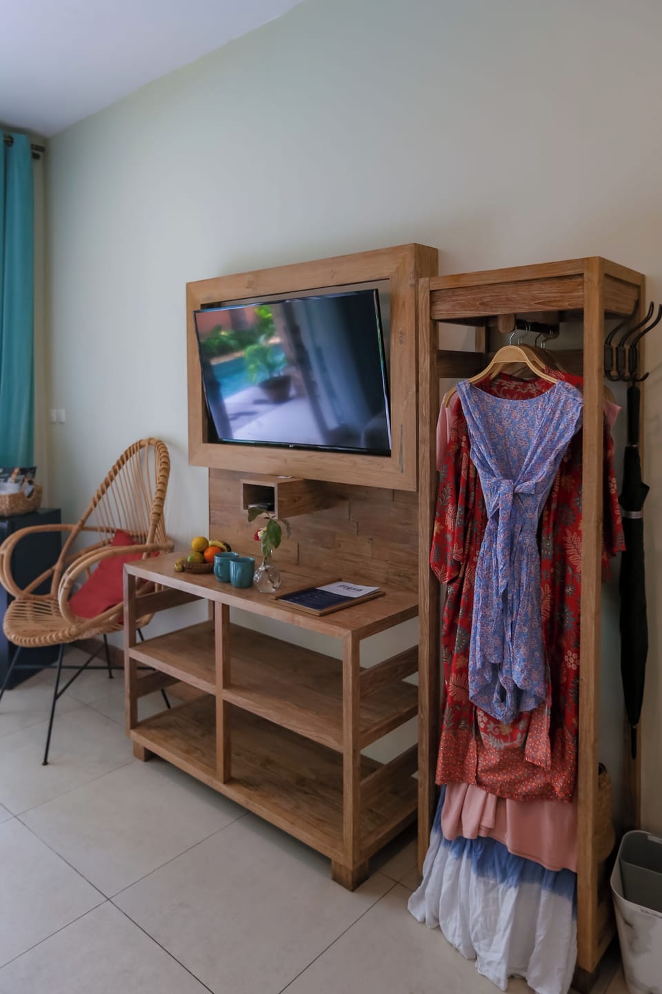 Poolside King with Balcony | Minibar, in-room safe, WiFi (free)
