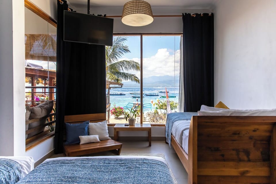 Balcony Seaview King or Twin or Triple Room | Minibar, in-room safe, WiFi (free)