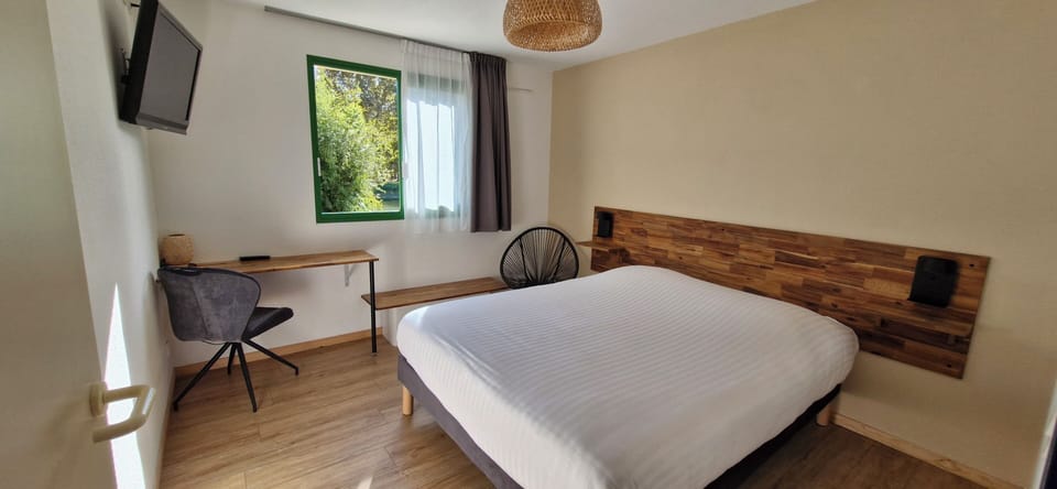 Double Room, Accessible | Desk, soundproofing, iron/ironing board, free cribs/infant beds