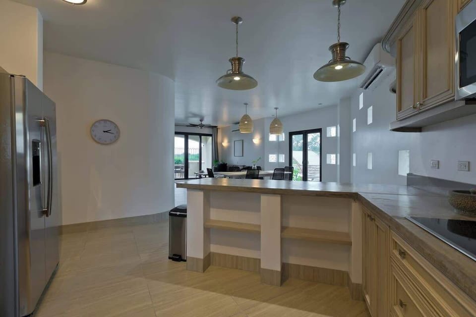 Lower Suite - Kitchen