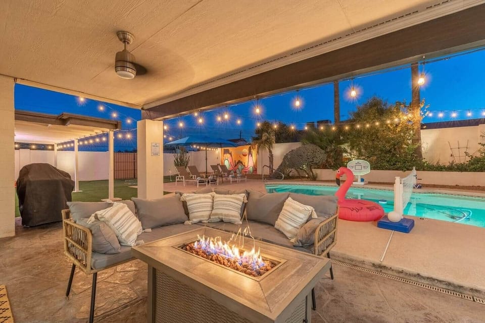 BBQ, Fire Table, and lots of Pool toys! Fun for all ages.