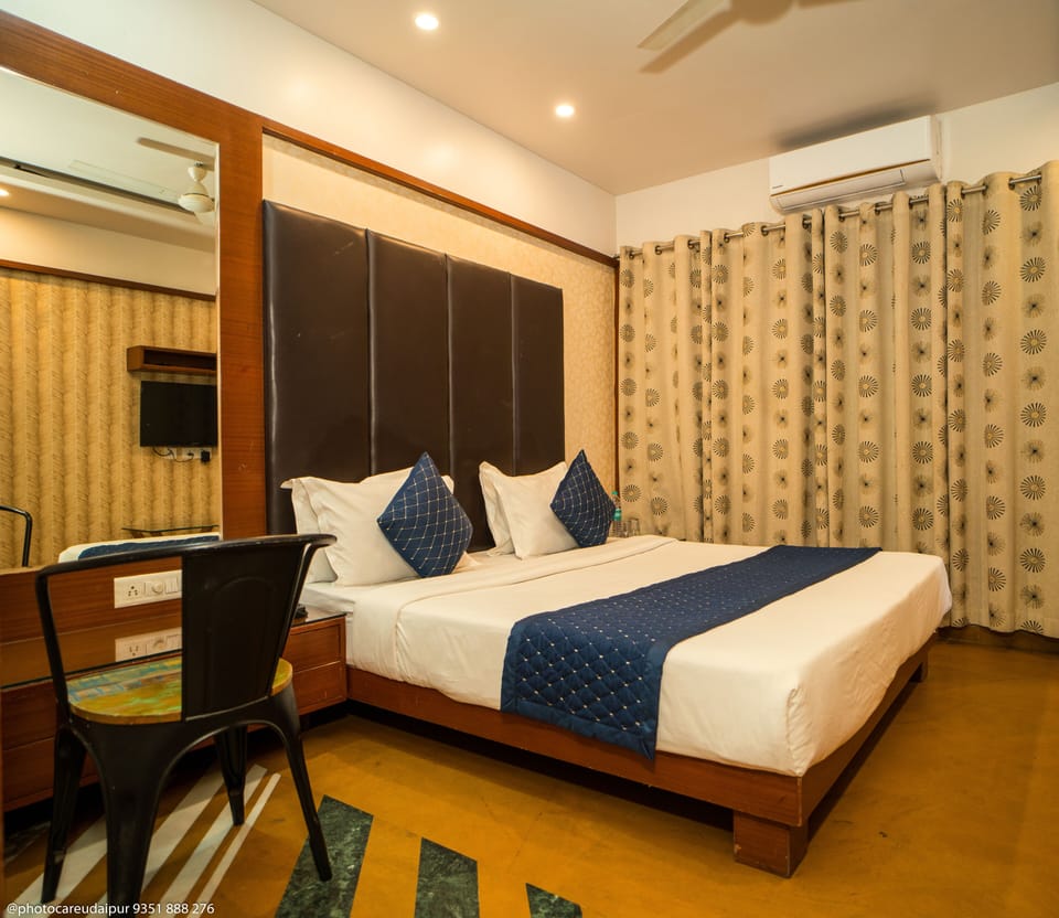 Deluxe Double Room, 1 Double Bed | Desk, laptop workspace, free WiFi, bed sheets