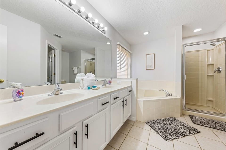23-web-or-mls-LetsGoClick-023