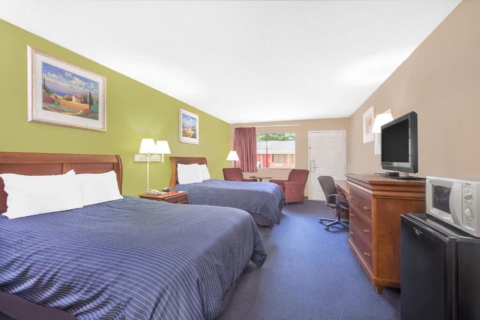 Room, 2 Double Beds, Non Smoking, Refrigerator & Microwave | 1 bedroom, Frette Italian sheets, in-room safe, iron/ironing board