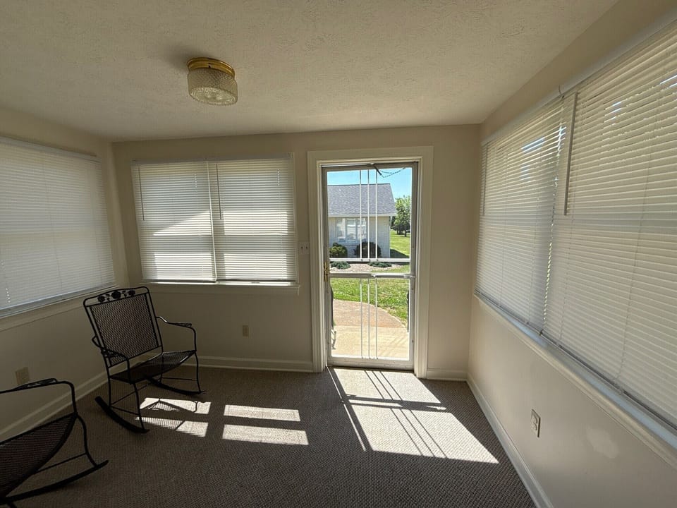 Sunroom Sitting area
