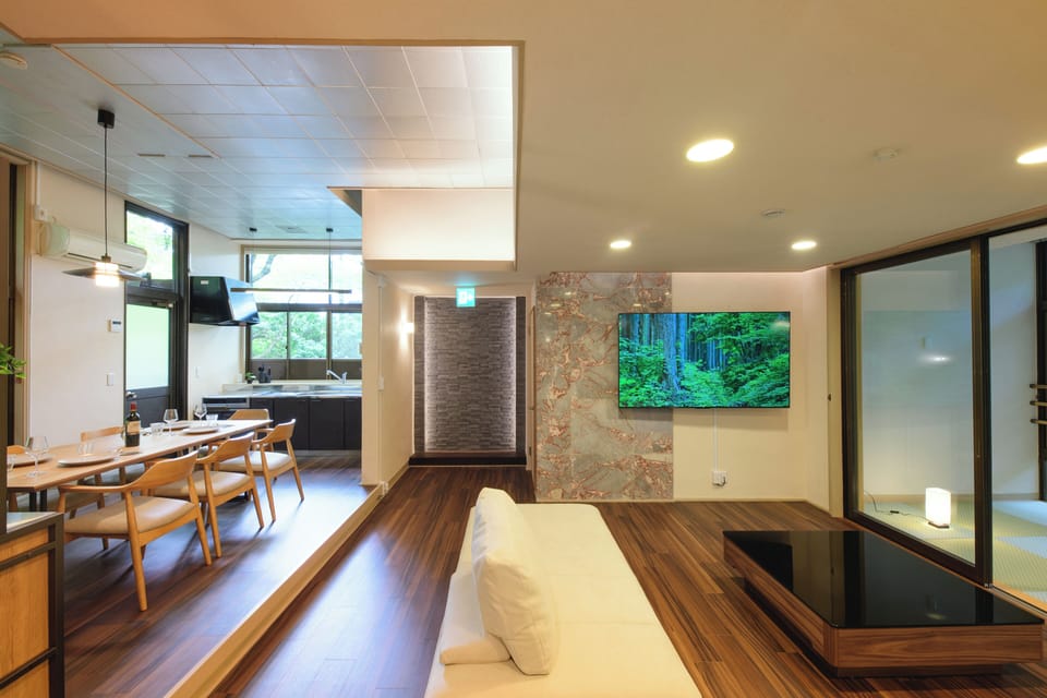 Comfort Villa, Balcony, Garden View | Television
