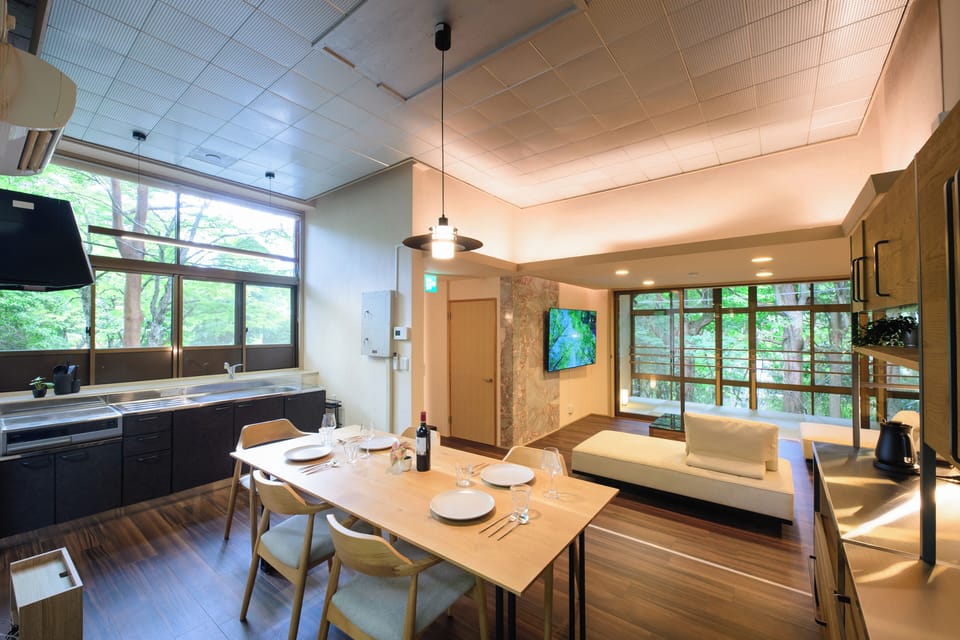 Comfort Villa, Balcony, Garden View | In-room dining