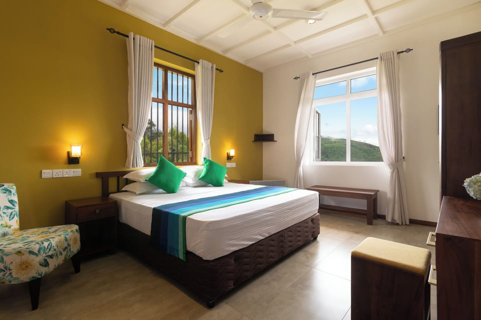 Deluxe Double Room, Balcony, Mountain View | In-room safe, iron/ironing board, free WiFi
