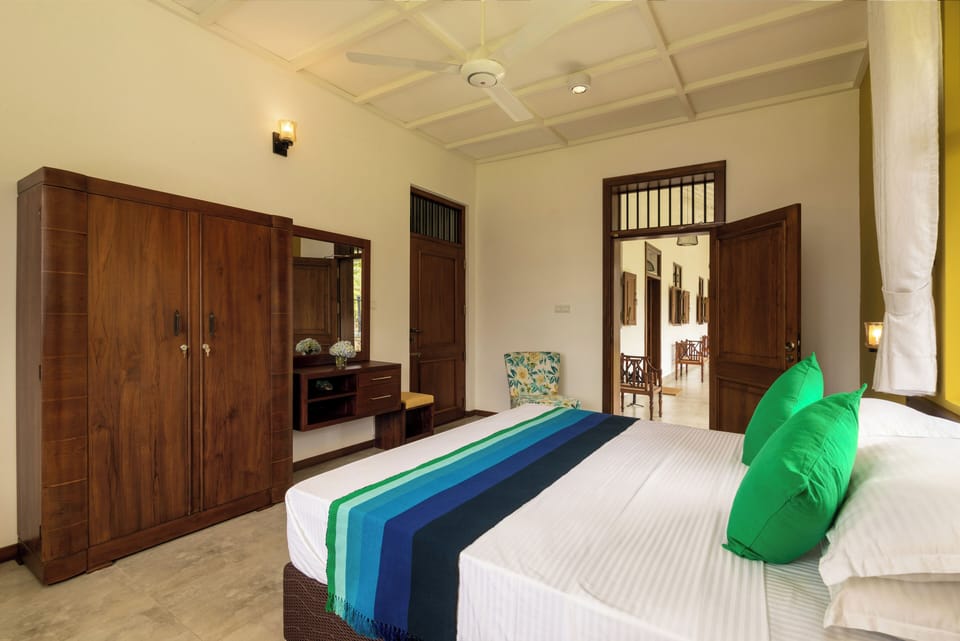 Deluxe Double Room, Balcony, Mountain View | In-room safe, iron/ironing board, free WiFi