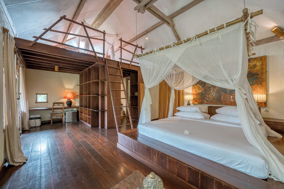 Family Room, Balcony | Desk, soundproofing, free WiFi