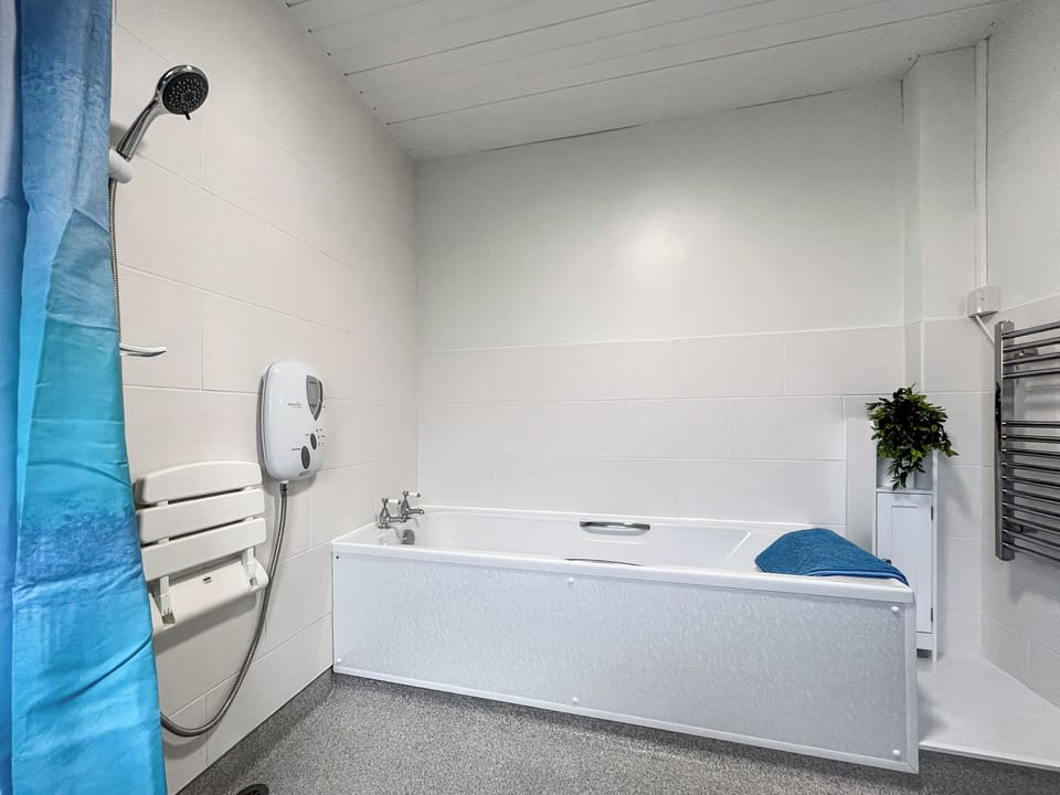 Bathroom | Willow Cottage, Whitby