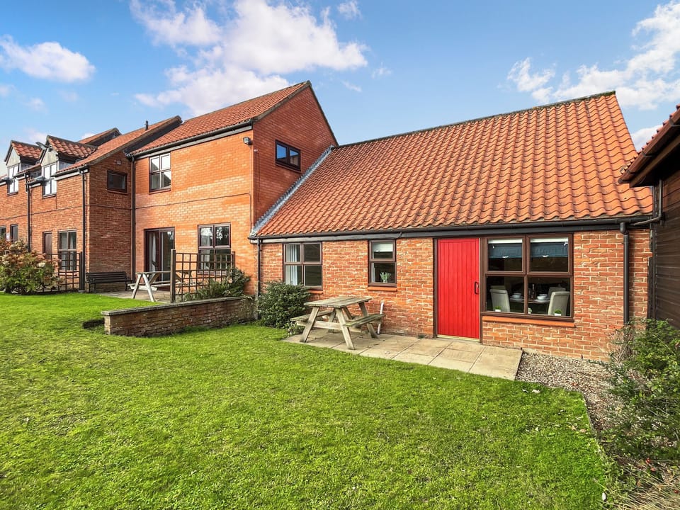 Exterior | Willow Cottage, Whitby