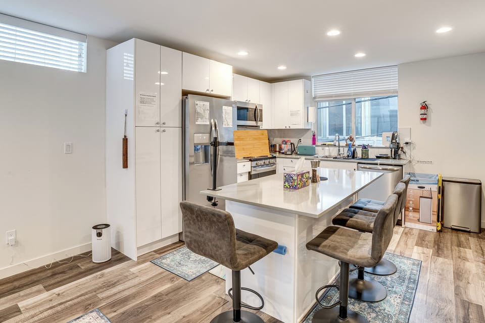 Dining Island | 3rd Floor | Dishware/Flatware