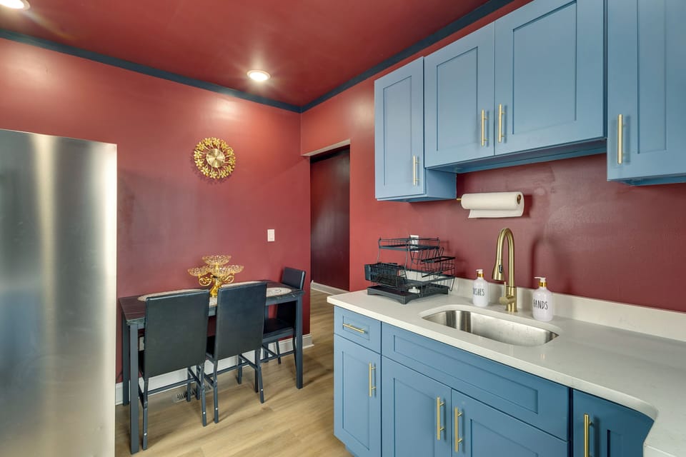 Kitchen | Stove/Oven | Microwave