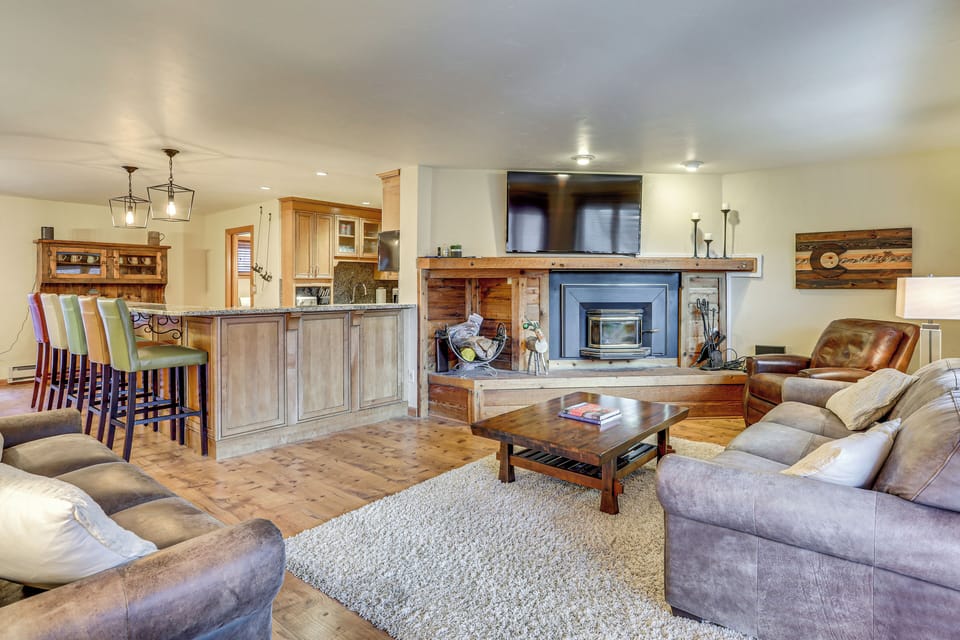 Vail Vacation Rental | 3BR | 2.5BA | 1,800 Sq Ft | Stairs to Enter