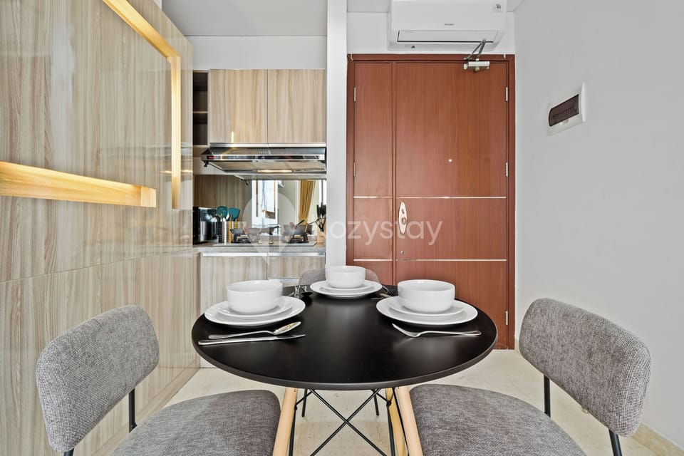 Apartment, 2 Bedrooms, City View | Dining room