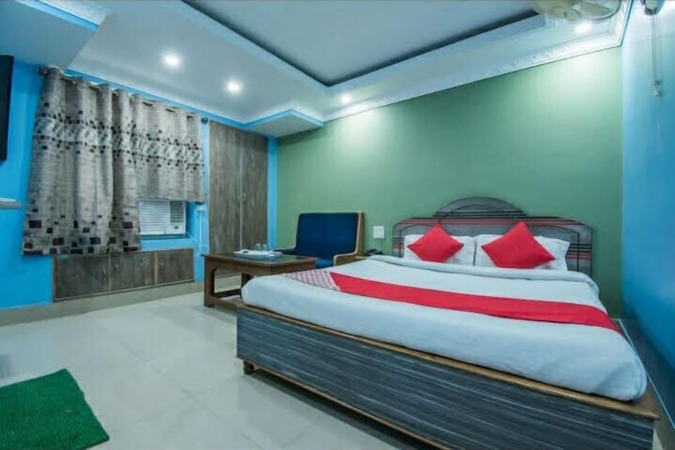 Deluxe Double Room | Iron/ironing board (on request), WiFi (free)