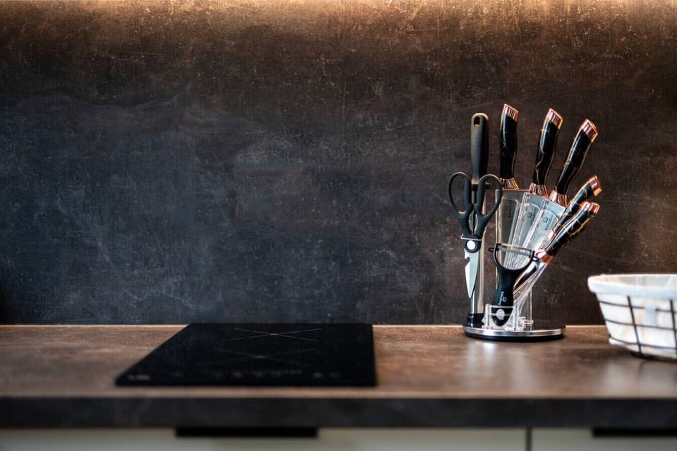 Fully Equipped Kitchen | Book Now with RENTUJEMY.COM