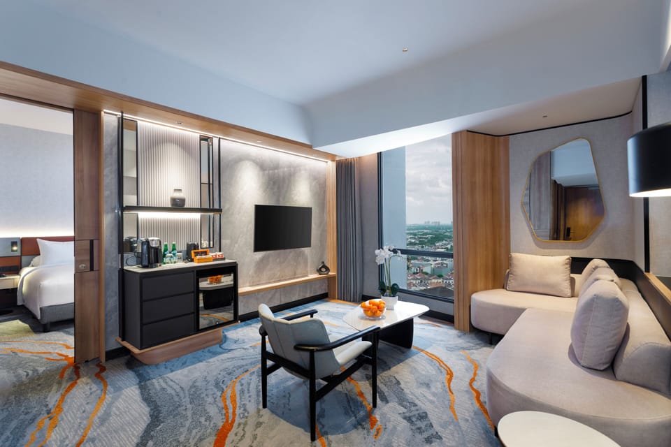 Harris Suite | Minibar, in-room safe, desk, free cribs/infant beds