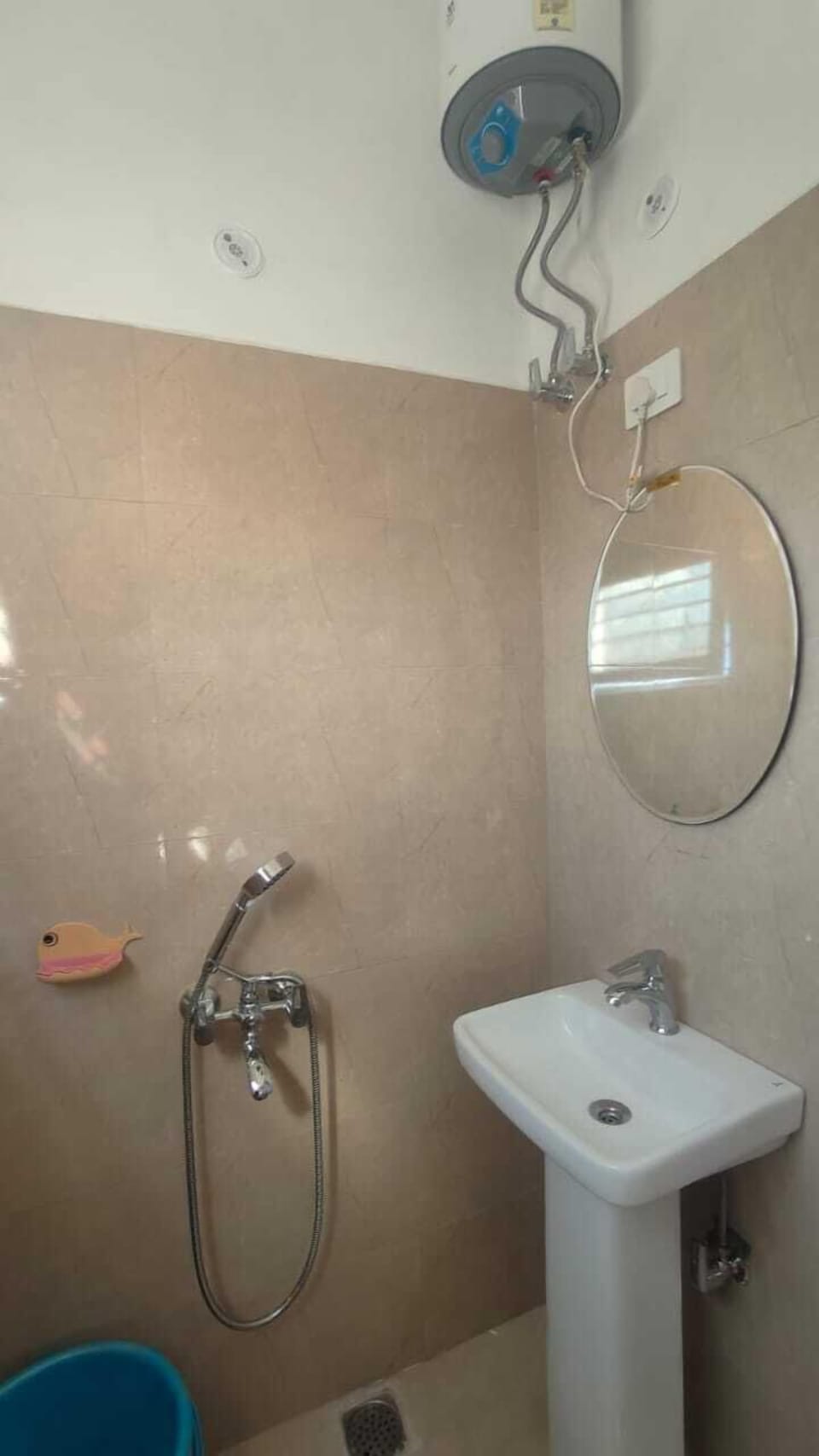 Luxury Room | Bathroom | Shower, towels, soap, shampoo