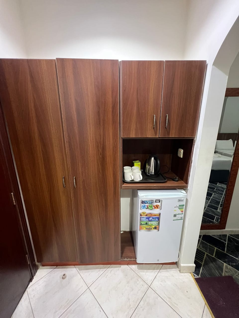 Minibar, free WiFi, bed sheets