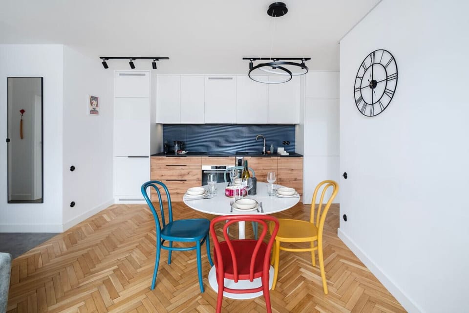 Two Bedroom Apartment Located in the City Center, Perfect for Families and Groups | Book Now with RENTUJEMY