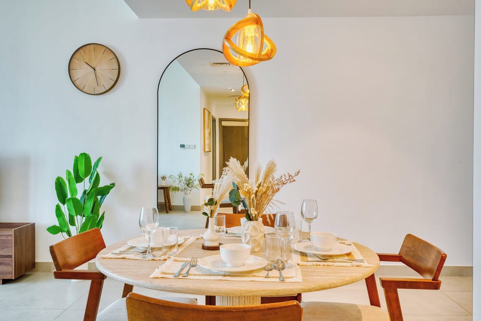 Premium Apartment, 2 Bedrooms, Harbor View | In-room dining